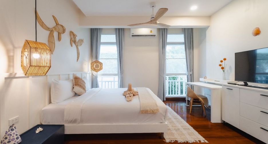 For rent 4 bedrooms villa in Mueang Phuket, Phuket