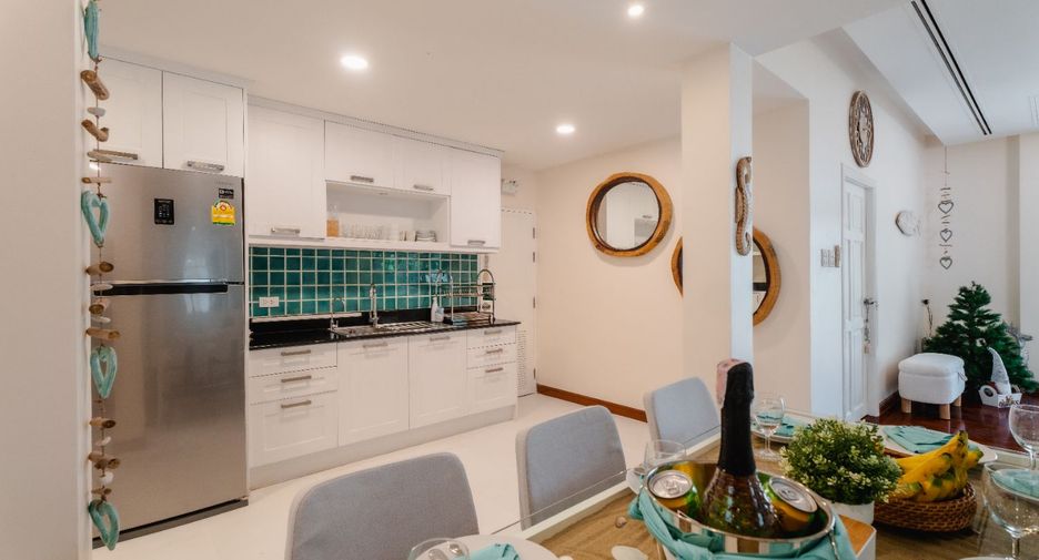 For rent 4 bedrooms villa in Mueang Phuket, Phuket