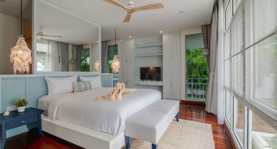 For rent 4 bedrooms villa in Mueang Phuket, Phuket