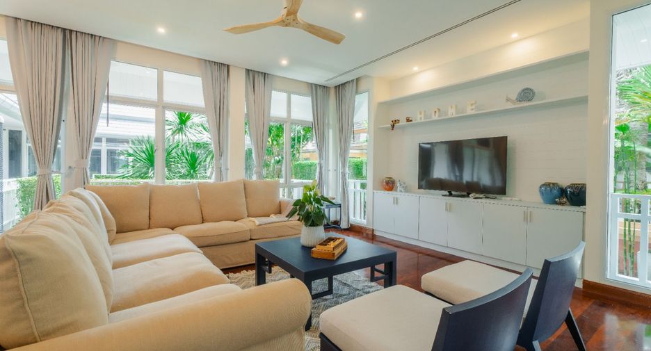 For rent 4 bedrooms villa in Mueang Phuket, Phuket