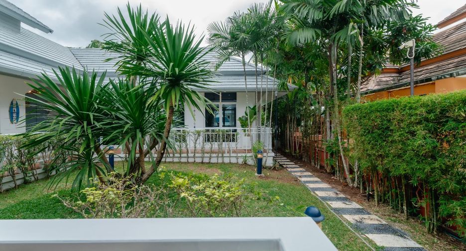 For rent 4 bedrooms villa in Mueang Phuket, Phuket