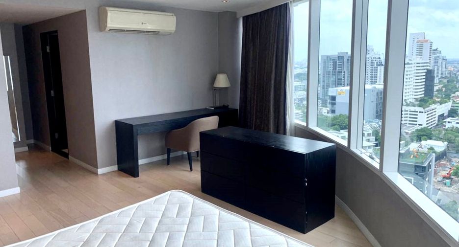 For sale 2 bedrooms condo in Watthana, Bangkok