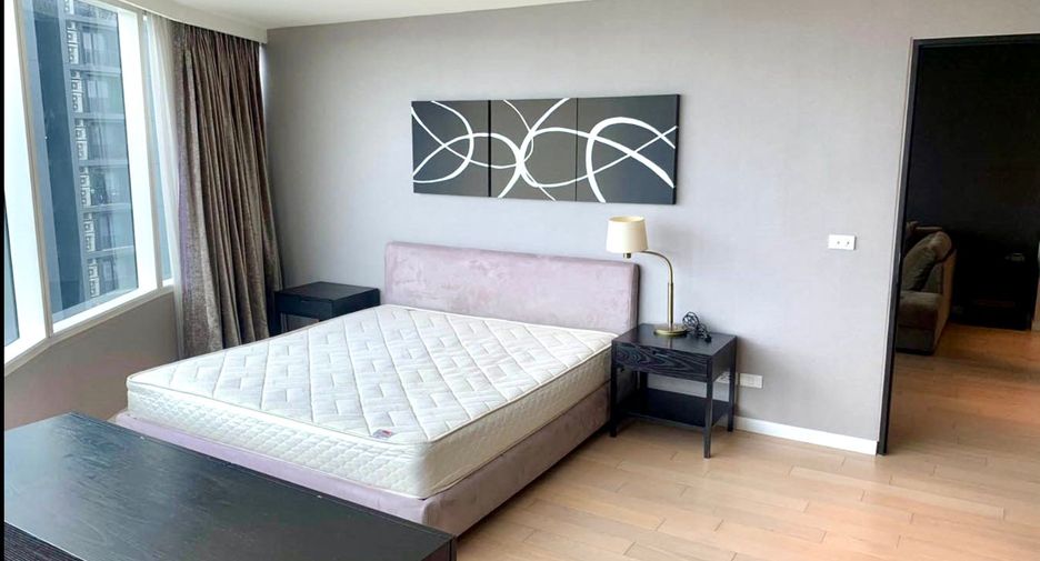 For sale 2 bedrooms condo in Watthana, Bangkok