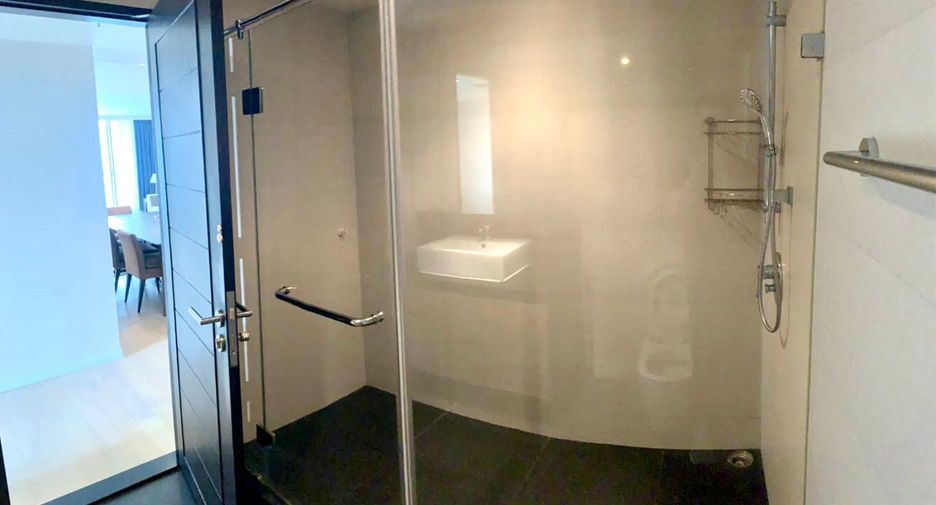 For sale 2 bedrooms condo in Watthana, Bangkok