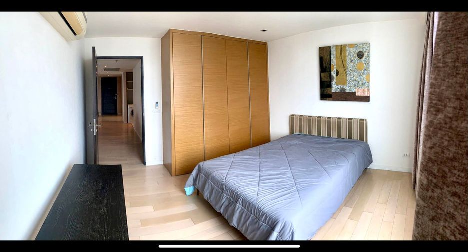 For sale 2 bedrooms condo in Watthana, Bangkok