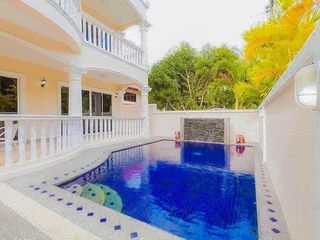 For sale 6 Beds condo in Mueang Phuket, Phuket