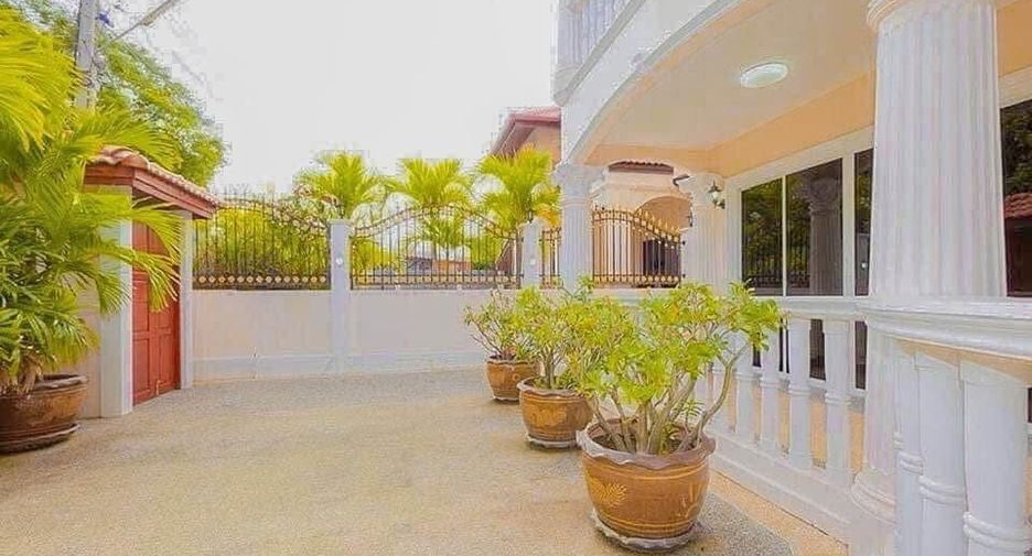 For sale 6 bedrooms condo in Mueang Phuket, Phuket