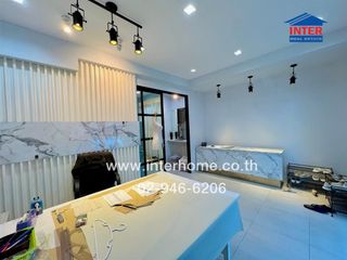 For sale 7 bed office in Wang Thonglang, Bangkok