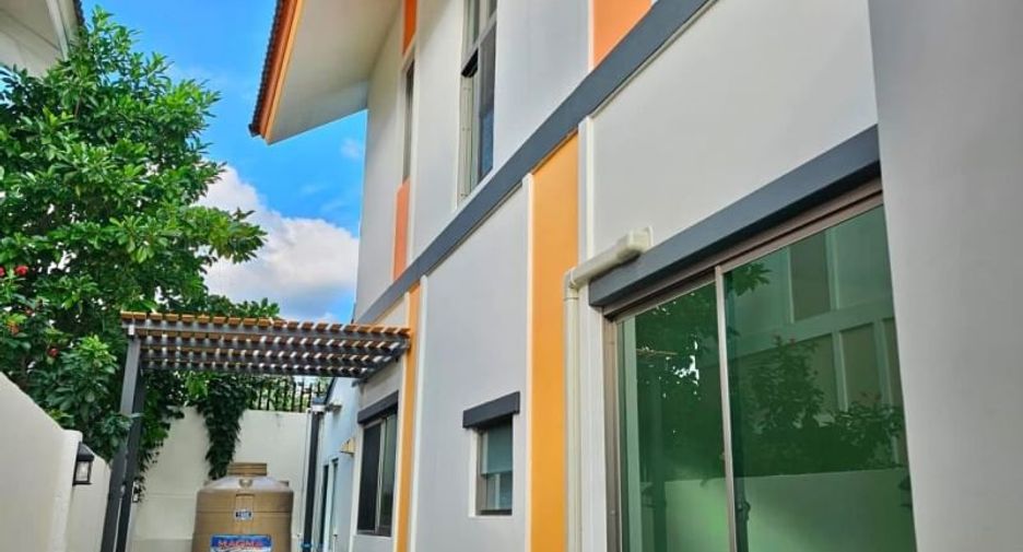 For sale 3 bedrooms house in Si Racha, Chonburi