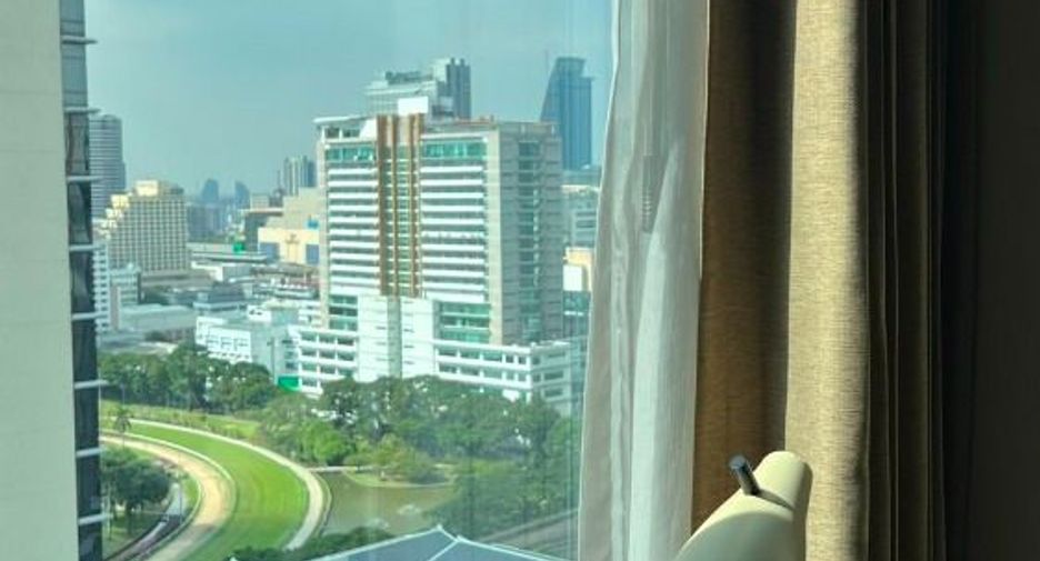 For rent 2 bedrooms condo in Pathum Wan, Bangkok