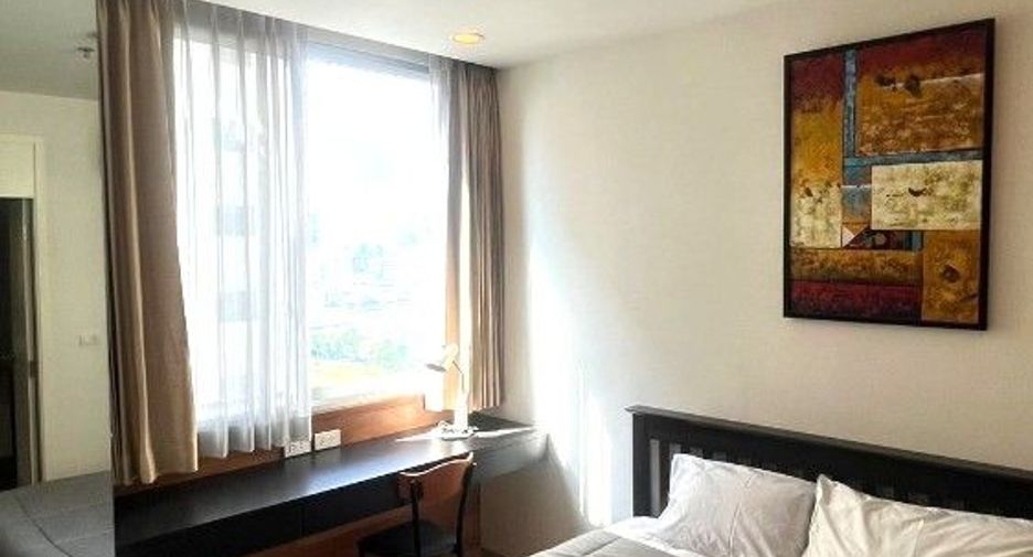 For rent 2 bedrooms condo in Pathum Wan, Bangkok