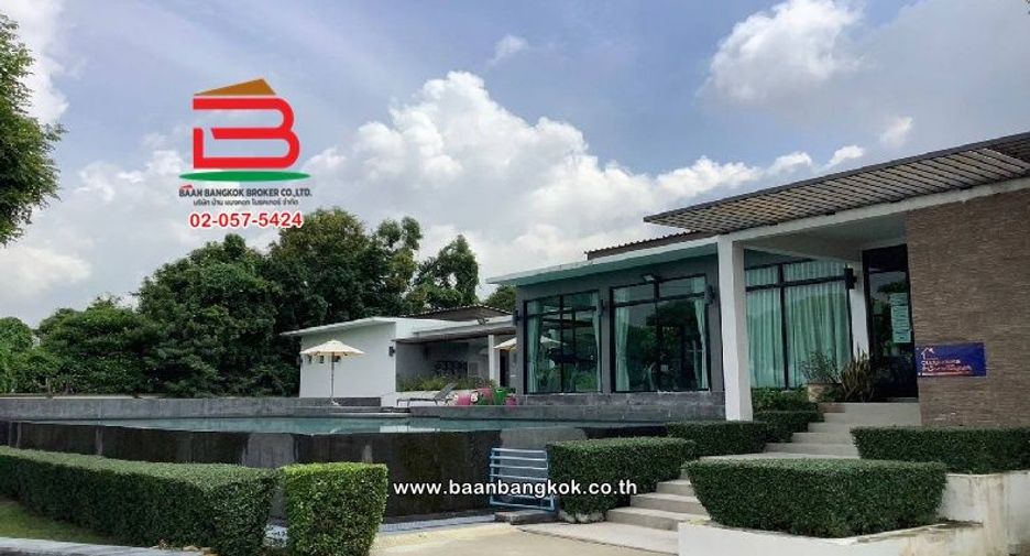 Casa adosada en venta de 4 habitaciones en Lam Luk Ka, Pathum Thani