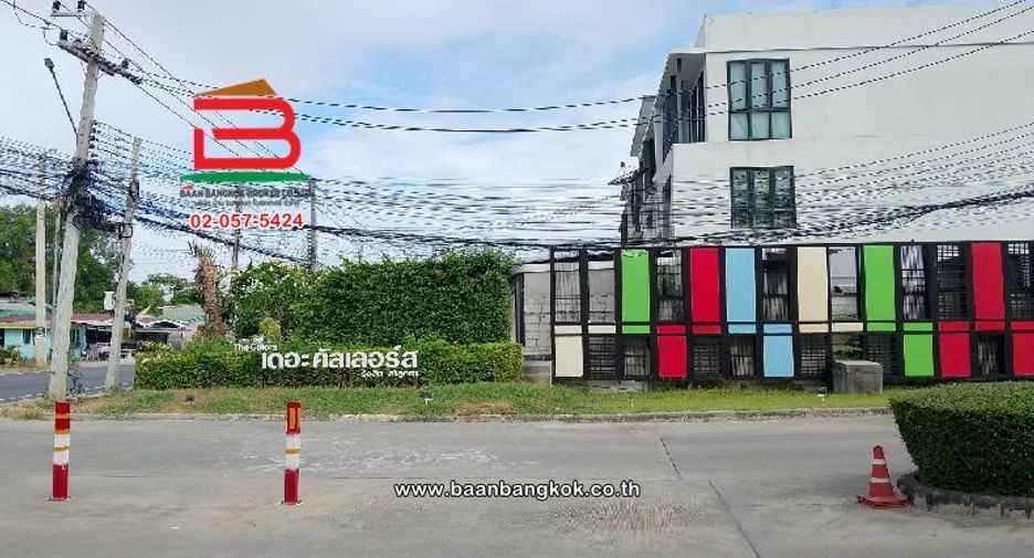 Casa adosada en venta de 4 habitaciones en Lam Luk Ka, Pathum Thani