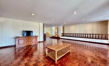 À louer 3 chambres appartement à Khlong Toei, Bangkok