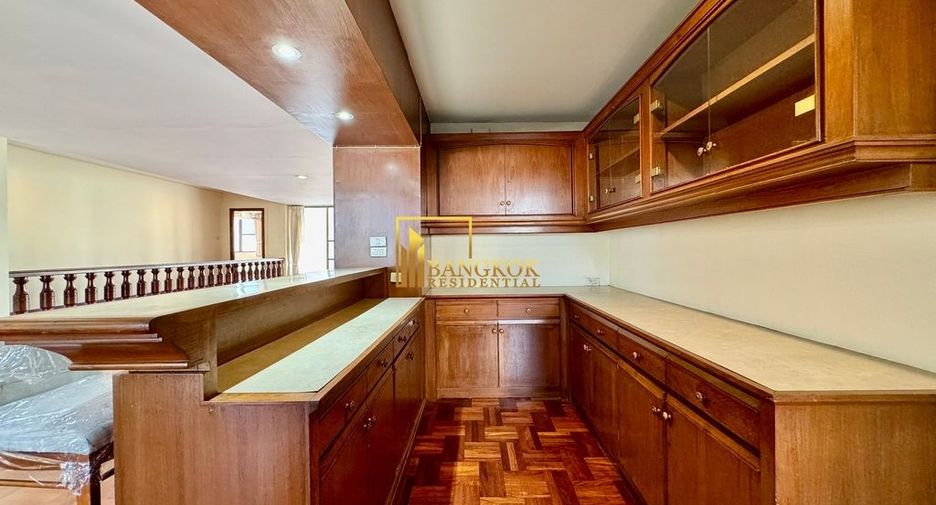 For rent 3 ベッドルーム apartment in Khlong Toei, Bangkok