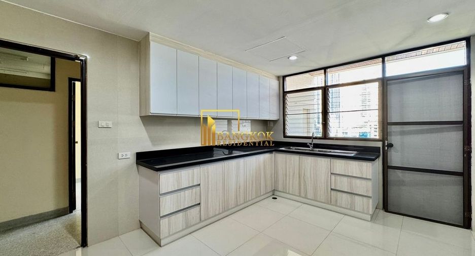 For rent 3 ベッドルーム apartment in Khlong Toei, Bangkok