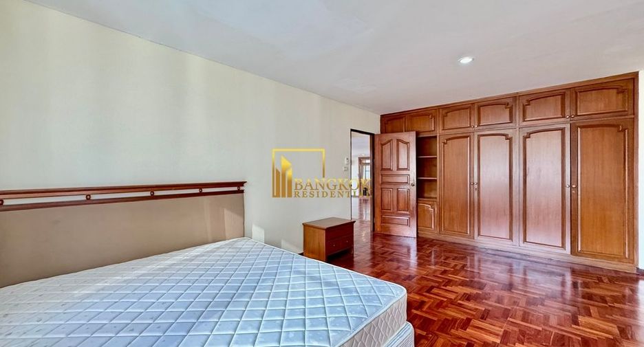 For rent 3 ベッドルーム apartment in Khlong Toei, Bangkok