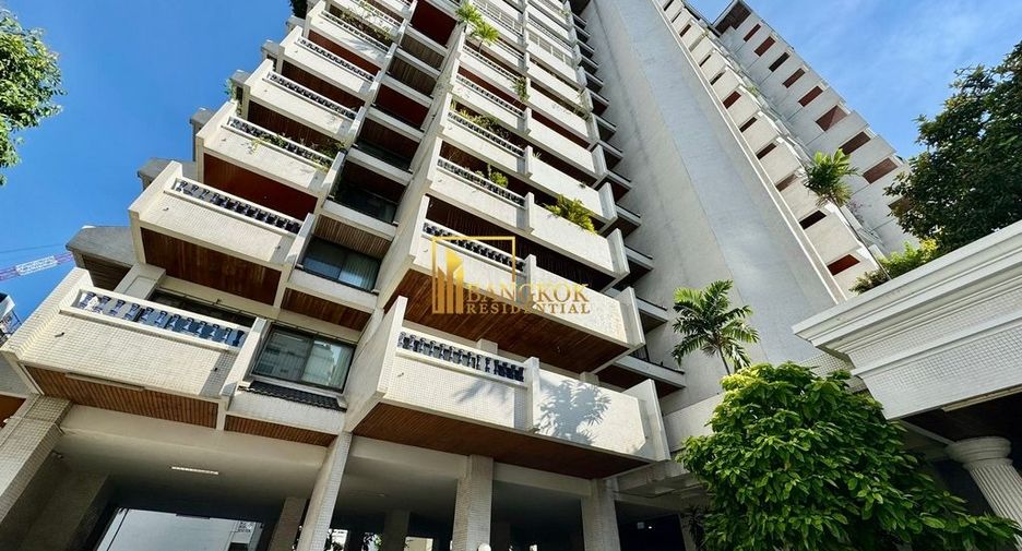 For rent 3 ベッドルーム apartment in Khlong Toei, Bangkok