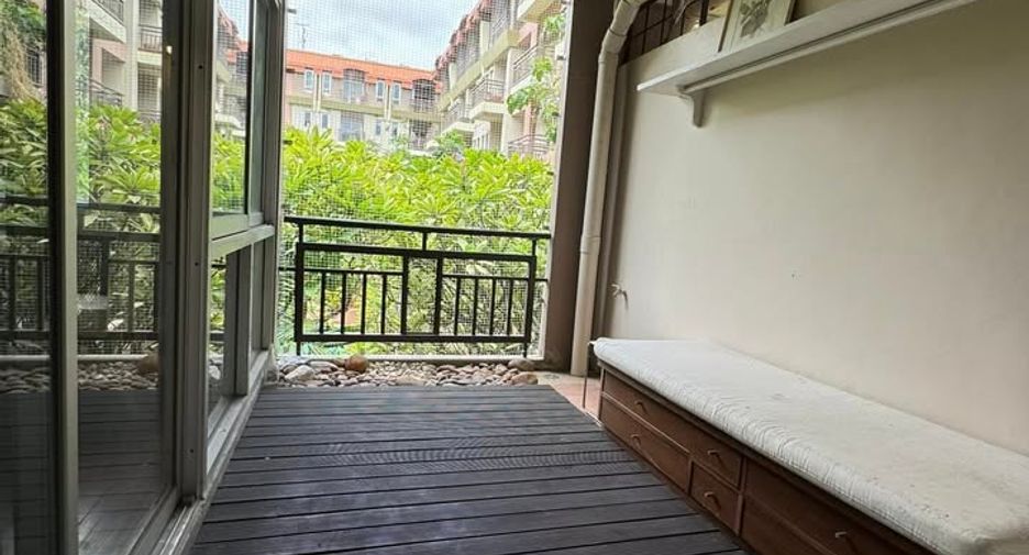 For sale 2 Beds condo in Dusit, Bangkok