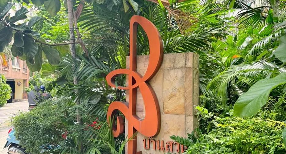 For sale 2 Beds condo in Dusit, Bangkok