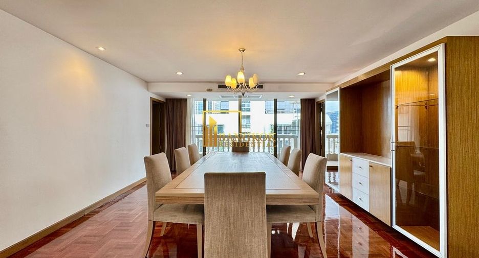 For rent 3 bedrooms apartment in Khlong Toei, Bangkok