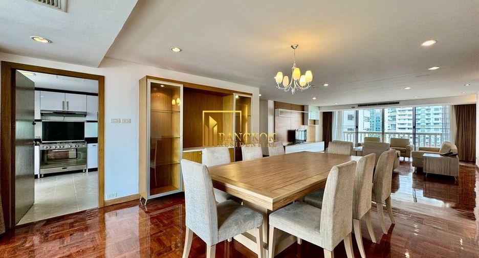 For rent 3 bedrooms apartment in Khlong Toei, Bangkok