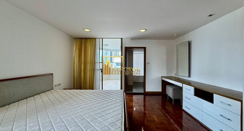 For rent 3 bedrooms apartment in Khlong Toei, Bangkok