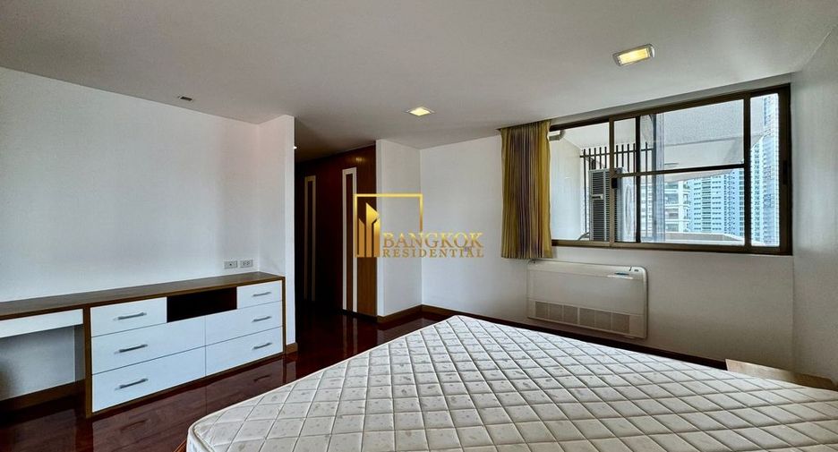For rent 3 bedrooms apartment in Khlong Toei, Bangkok