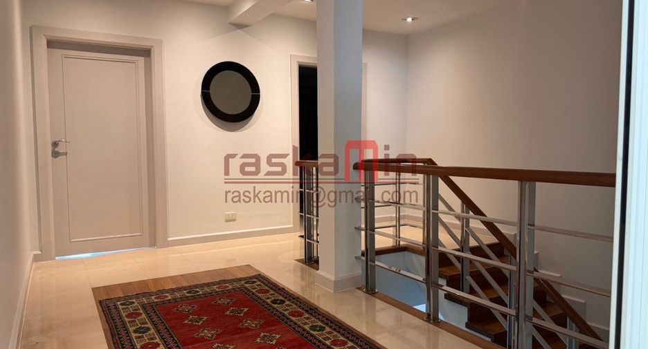 For rent and for sale 3 bedrooms villa in Bang Lamung, Chonburi