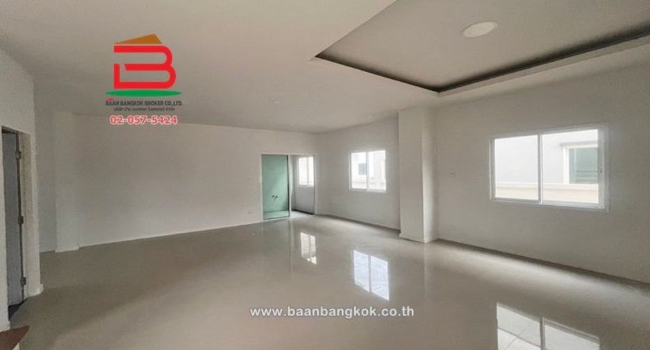 For sale 3 bedrooms house in Lat Lum Kaeo, Pathum Thani