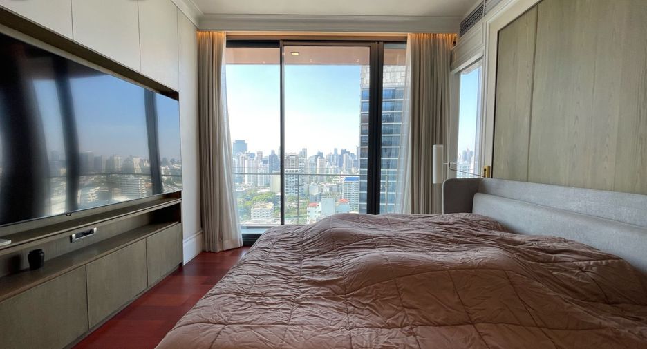 À louer et à vendre 3 chambres condo à Watthana, Bangkok