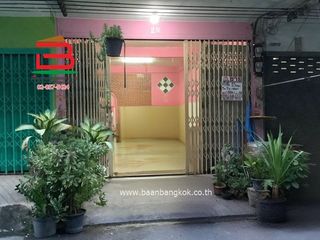 For sale 3 bedrooms retail Space in Mueang Samut Prakan, Samut Prakan