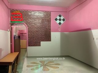 For sale 3 bedrooms retail Space in Mueang Samut Prakan, Samut Prakan