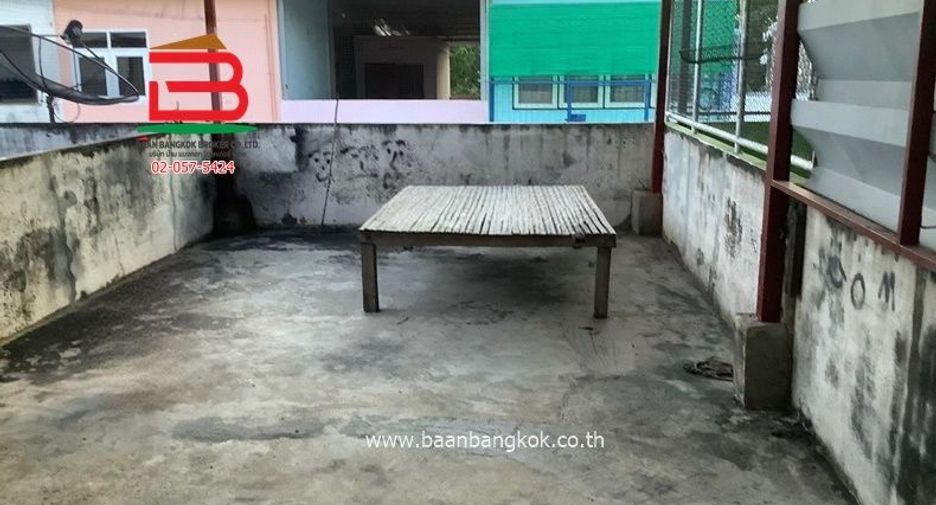 For sale 3 bedrooms retail Space in Mueang Samut Prakan, Samut Prakan