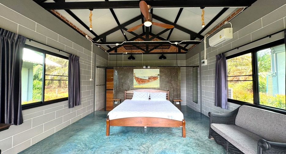 For sale 11 Beds retail Space in Takua Pa, Phang Nga