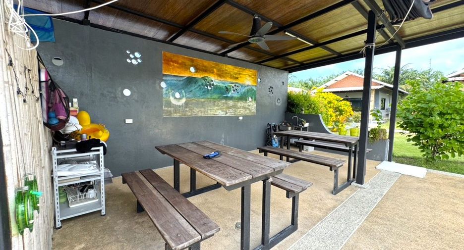 For sale 11 Beds retail Space in Takua Pa, Phang Nga