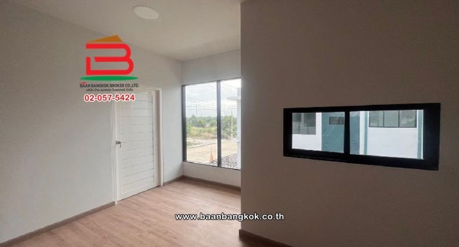 For sale 3 bedrooms house in Lat Lum Kaeo, Pathum Thani