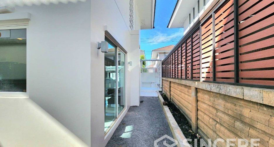 For rent 3 bedrooms house in Mueang Phuket, Phuket