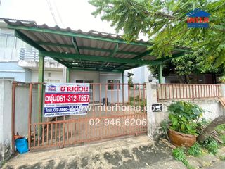 For sale 4 Beds townhouse in Krathum Baen, Samut Sakhon
