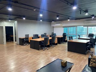 For rent and for sale 4 bed office in Watthana, Bangkok