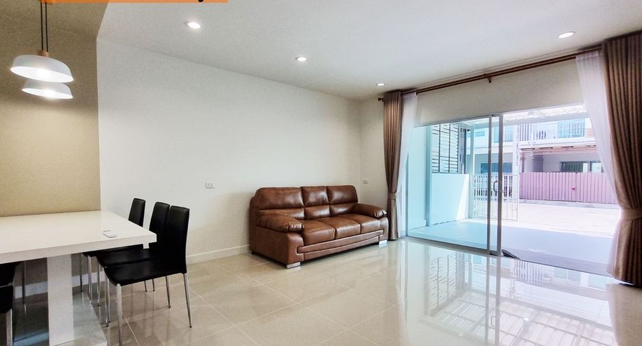 Reihenhaus zum Kauf mit 3 Zimmer in Suan Luang, Bangkok
