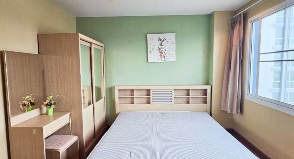 For sale 1 bed condo in Si Racha, Chonburi