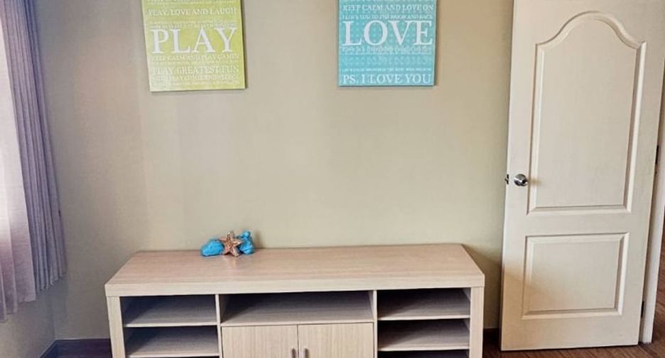 For sale 1 bed condo in Si Racha, Chonburi