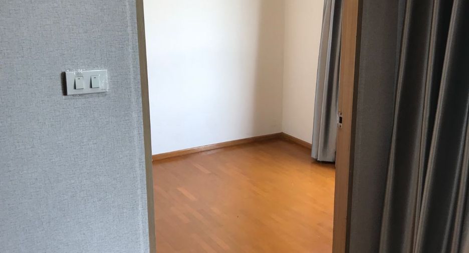 For rent and for sale 3 bedrooms condo in Bang Kho Laem, Bangkok