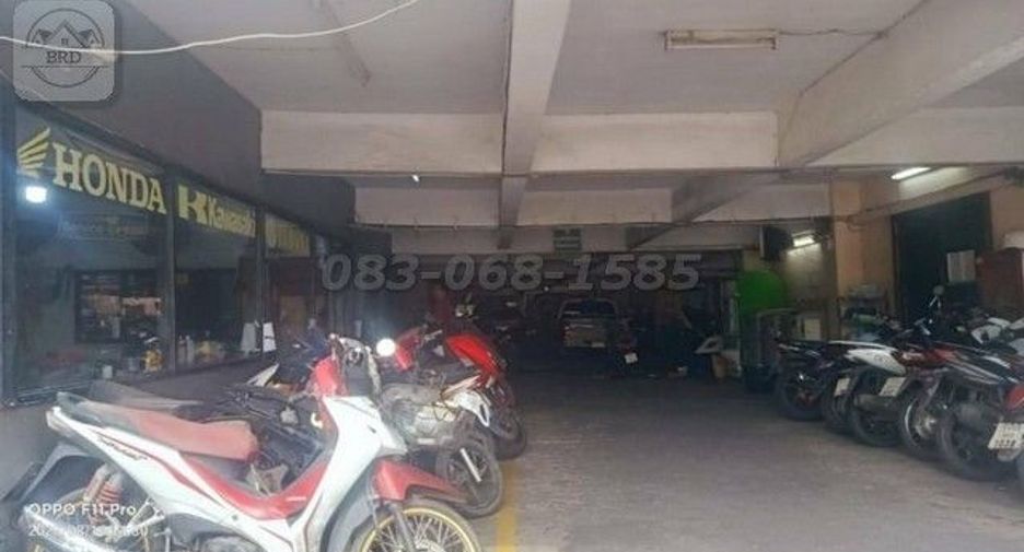 For sale 102 bedrooms apartment in Wang Thonglang, Bangkok