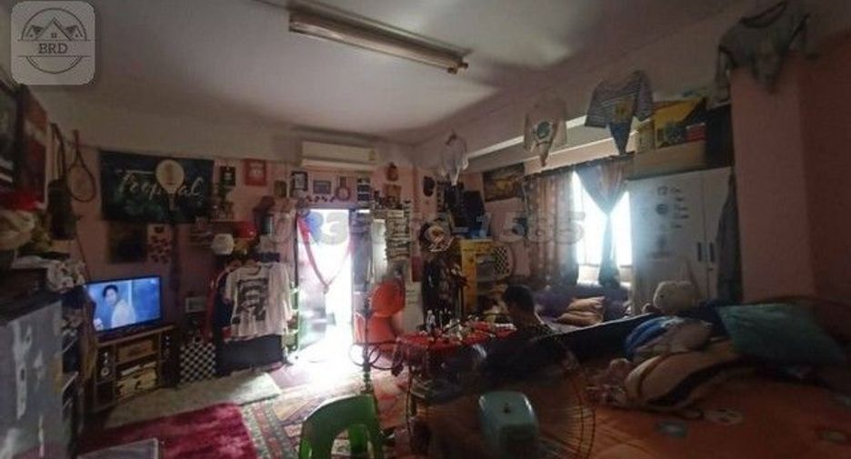 For sale 102 bedrooms apartment in Wang Thonglang, Bangkok