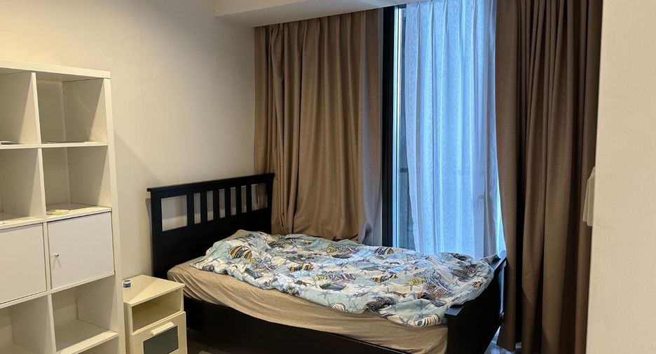 For rent 3 bedrooms condo in Sathon, Bangkok