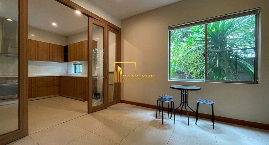 For rent 3 bedrooms house in Khlong Toei, Bangkok