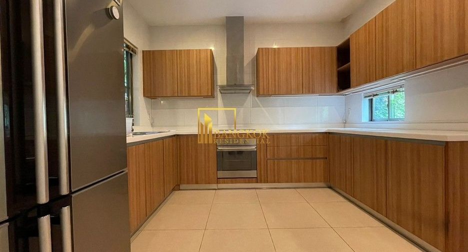 For rent 3 bedrooms house in Khlong Toei, Bangkok