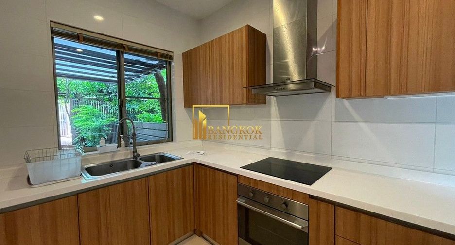 For rent 3 bedrooms house in Khlong Toei, Bangkok